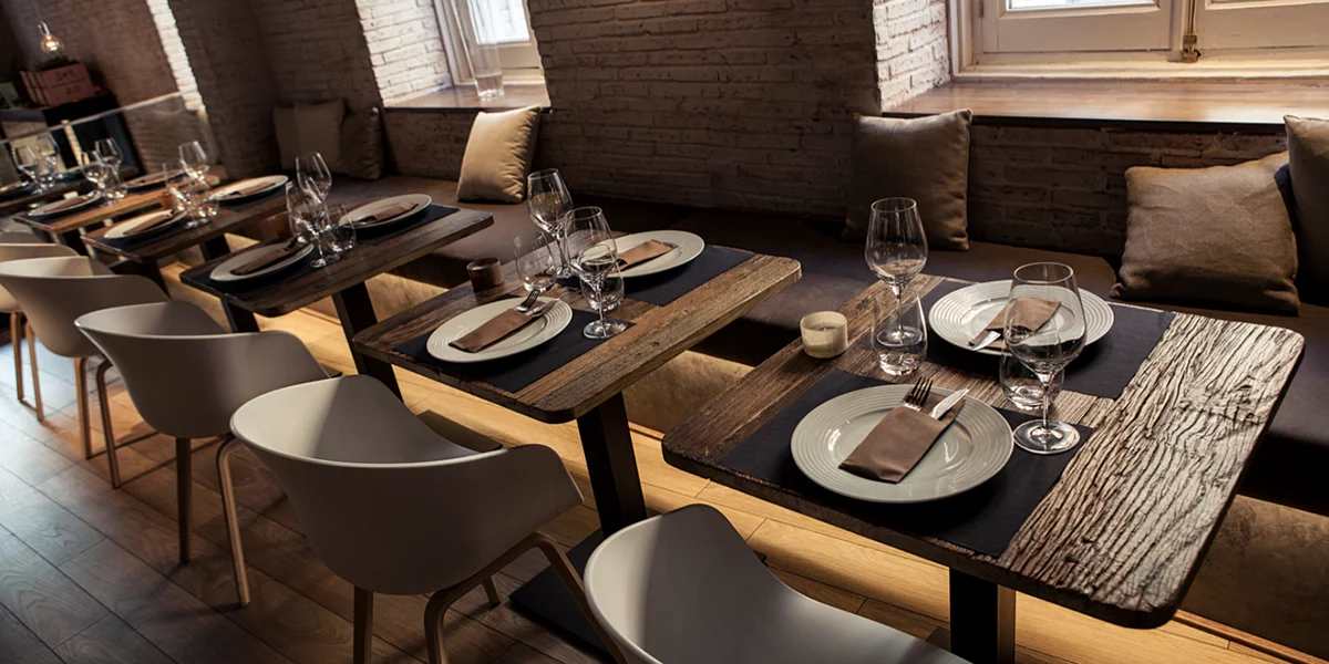 Table pour restaurant, café et Hôtel